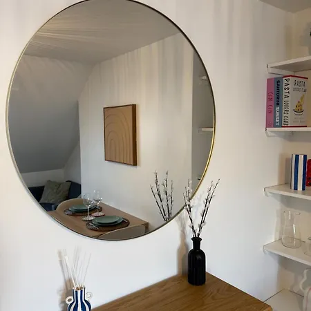 Giallo - Comfort&style, Close To Train Station Appartamento